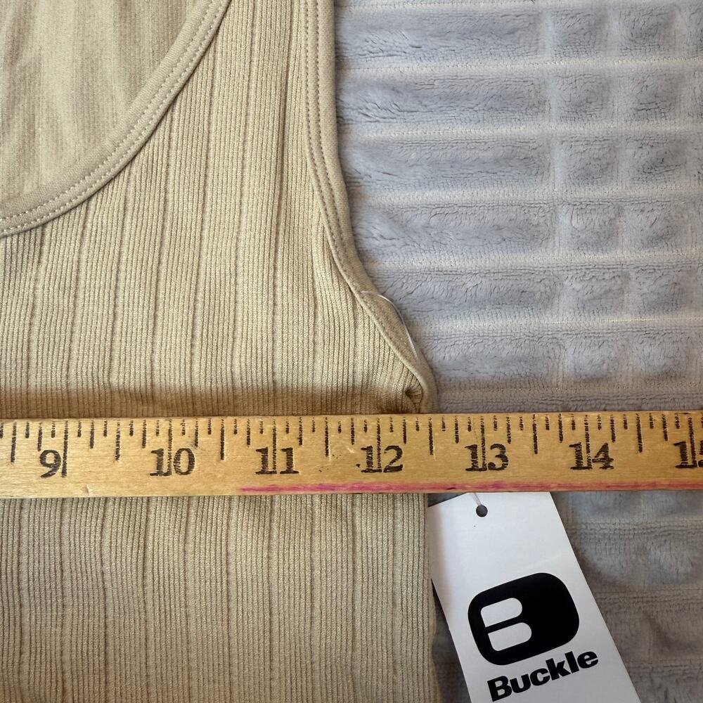 NWT Buckle XS BKE Womens Peyote Seamless Scoop Neck Sleeves Beige Crop Top New - Picture 3 of 7